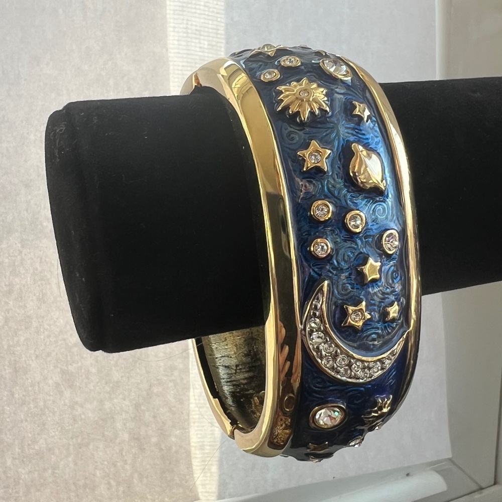 Bracelet, Clamper-style